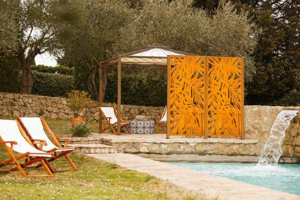 Sichtschutz Tanaro am Pool | Cortenstahl