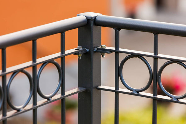 Geländer Belluno über Eck montiert | Pulverbeschichtet Anthrazit